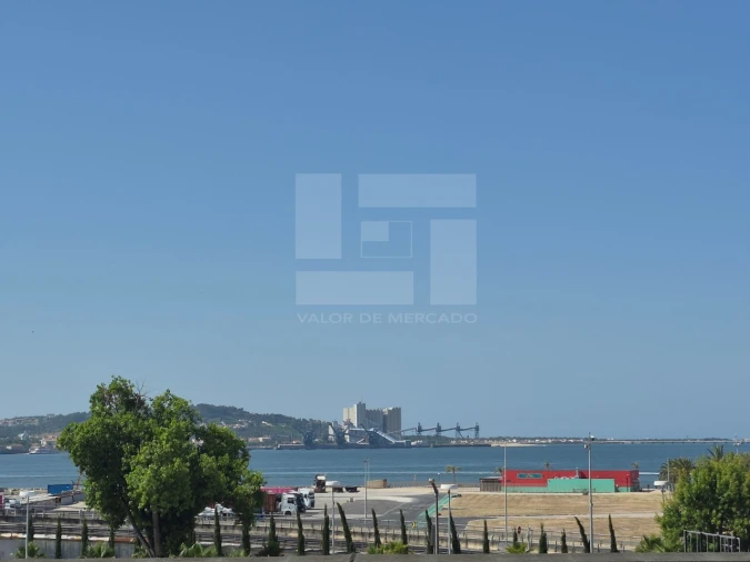 Apartamento T3 para Venda em Algés, Linda-A-Velha e Cruz Quebrada-Dafundo Foto 8