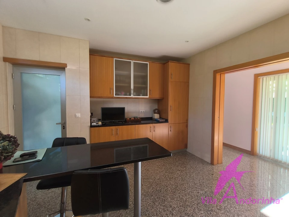 Moradia T3 para Venda em Vila Nova de Anha Foto 9