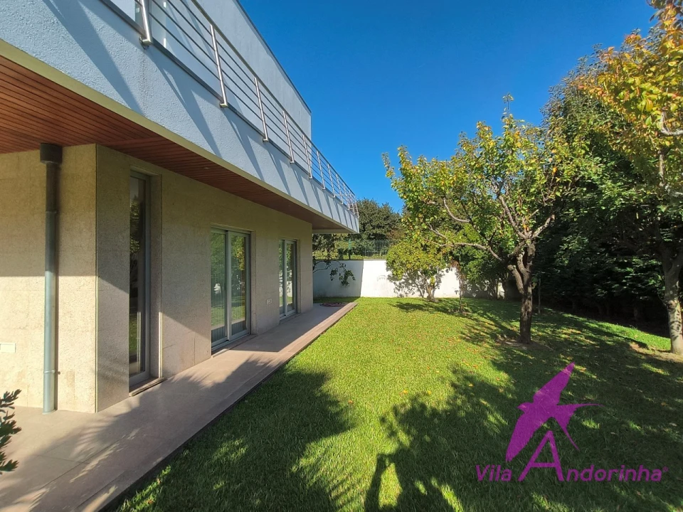 Moradia T3 para Venda em Vila Nova de Anha Foto 33
