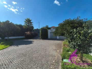 Moradia T3 para Venda em Vila Nova de Anha