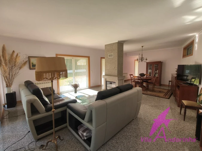 Moradia T3 para Venda em Vila Nova de Anha Foto 4