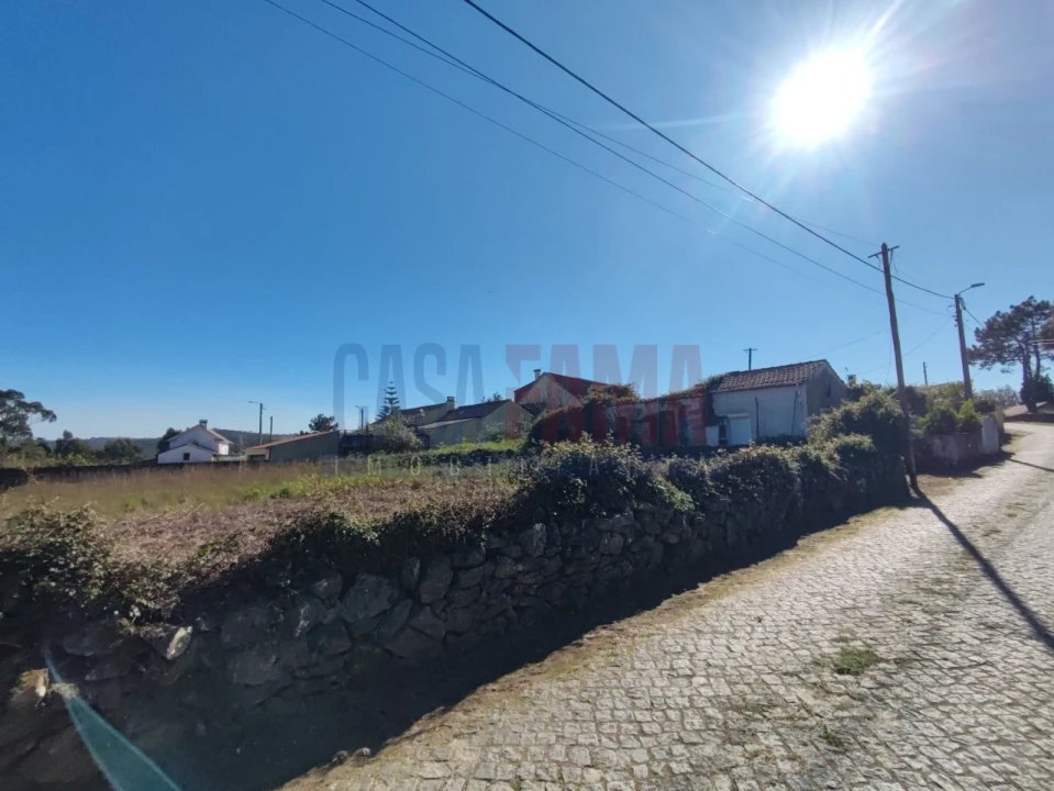Terreno para Venda em Forjães Foto 1