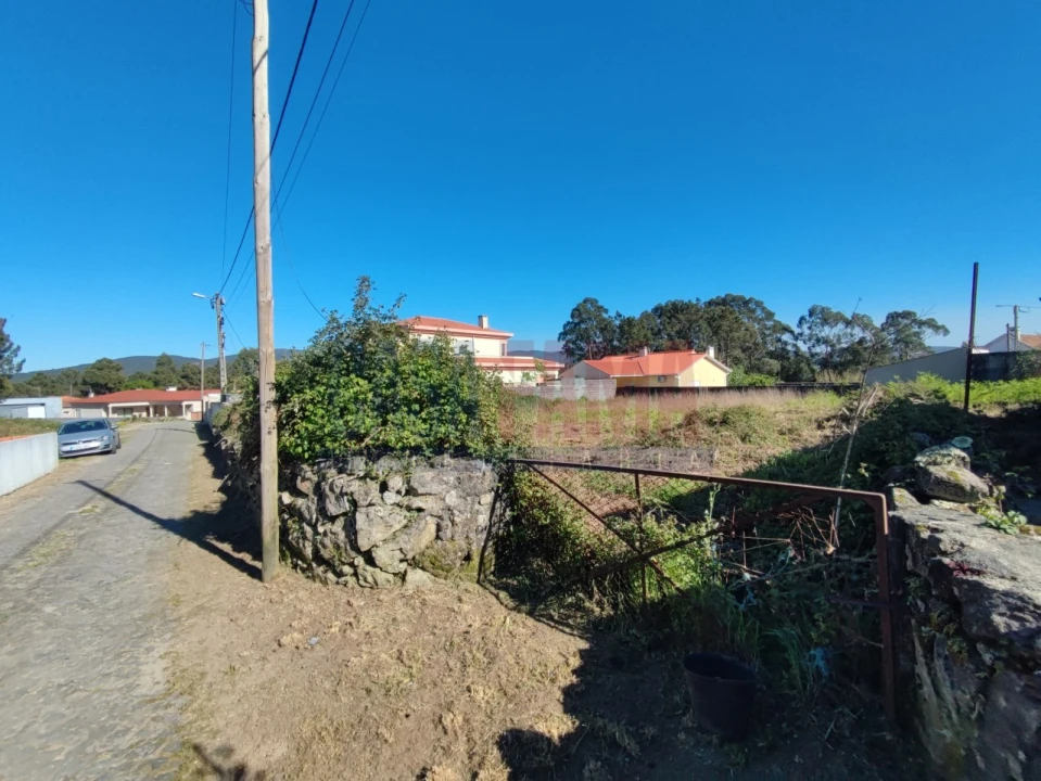 Terreno para Venda em Forjães Foto 7