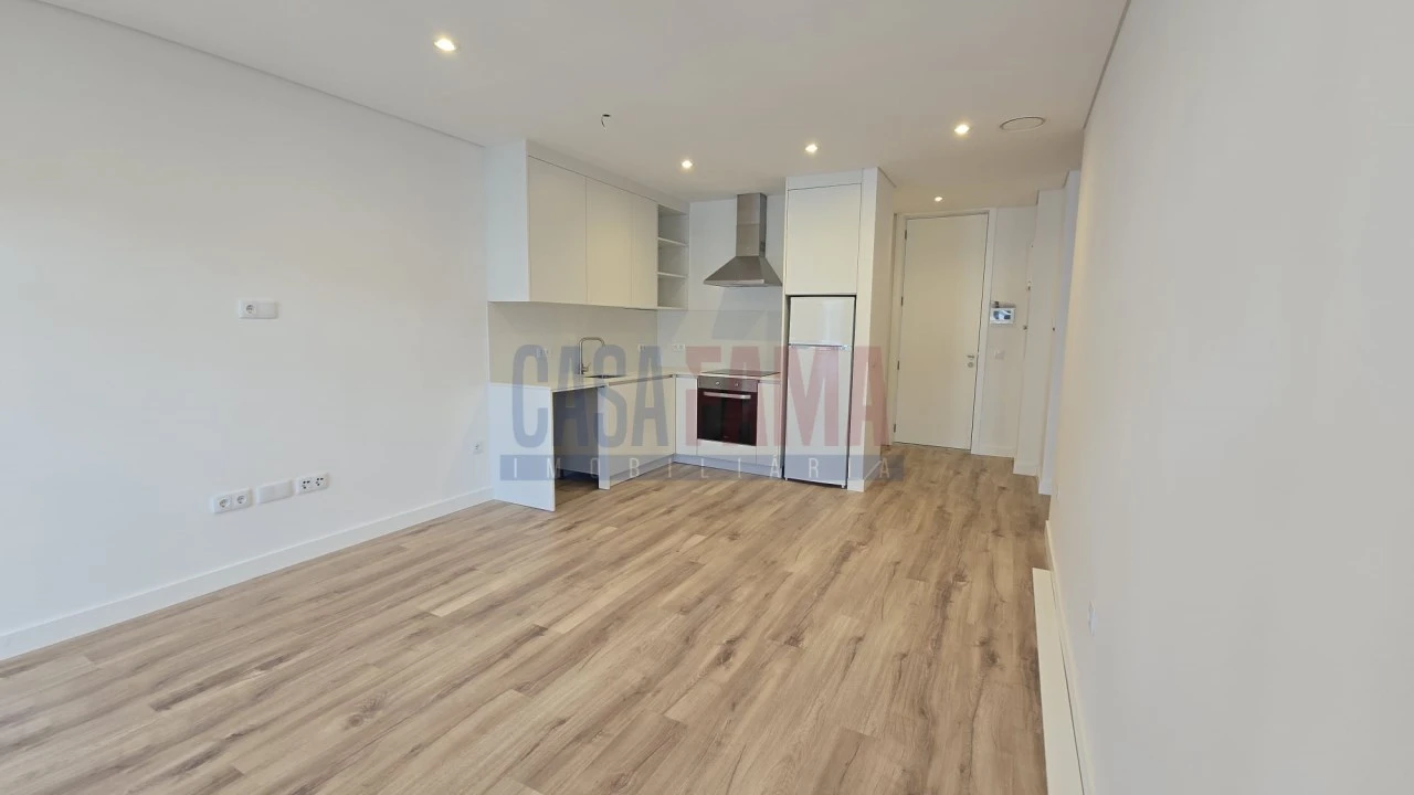 Apartamento T1 para Venda em Vila Nova de Famalicão e Calendário Foto 1