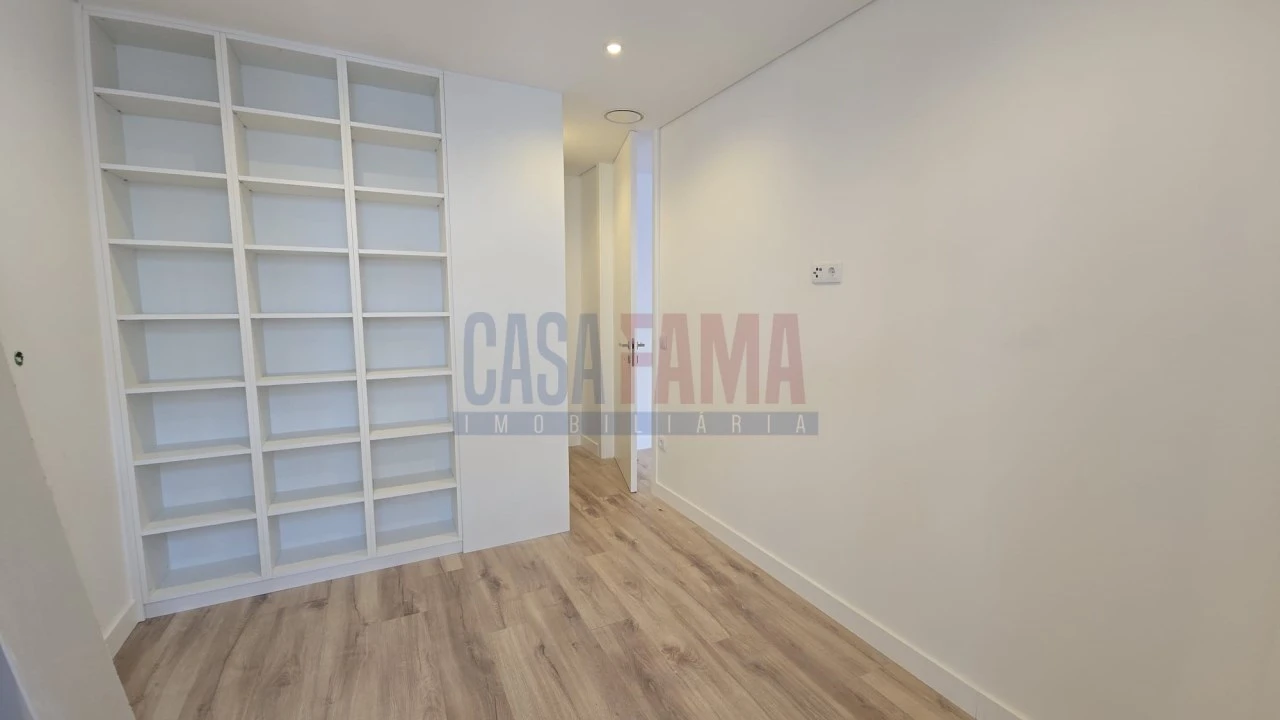 Apartamento T1 para Venda em Vila Nova de Famalicão e Calendário Foto 10