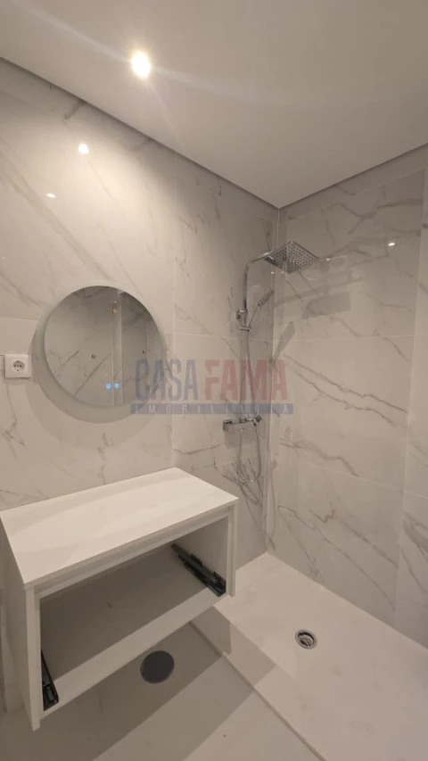 Apartamento T1 para Venda em Vila Nova de Famalicão e Calendário