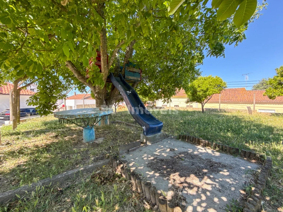 Moradia T2 para Venda em Olaia e Paço Foto 5