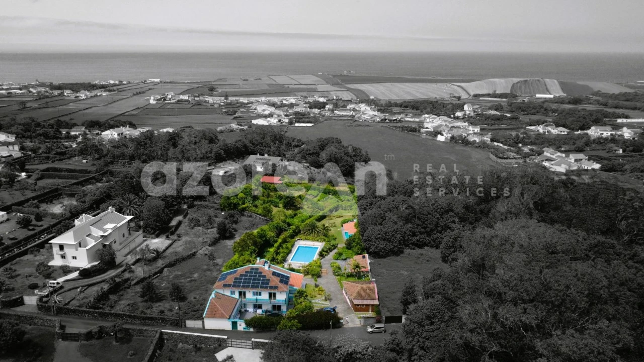 Moradia T7 para Venda em Fenais da Luz Foto 3