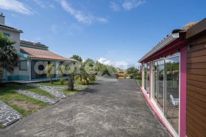 Moradia T7 para Venda em Fenais da Luz