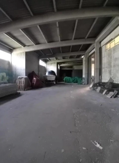 Armazém para Venda em Queluz e Belas