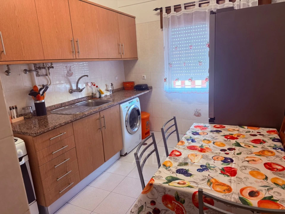 Apartamento T2 para Venda em Agualva e Mira-Sintra Foto 5
