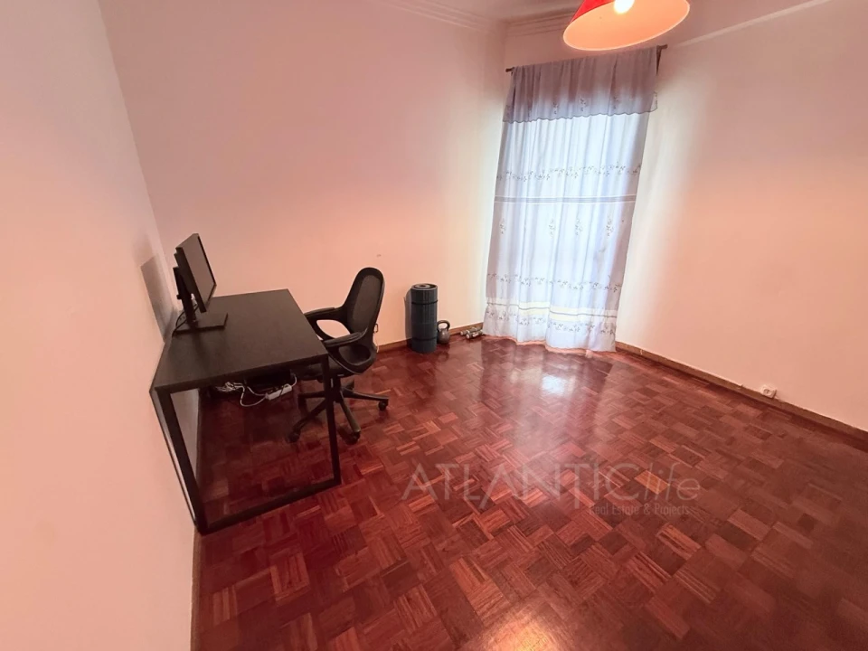 Apartamento T2 para Venda em Agualva e Mira-Sintra Foto 10
