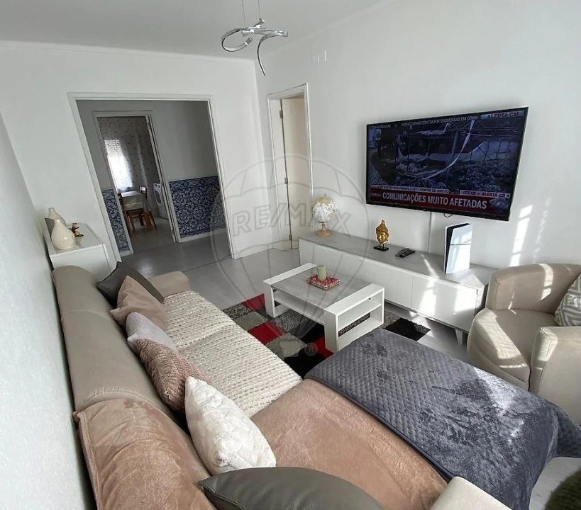 Apartamento T4 para Venda em Agualva e Mira-Sintra Foto 1