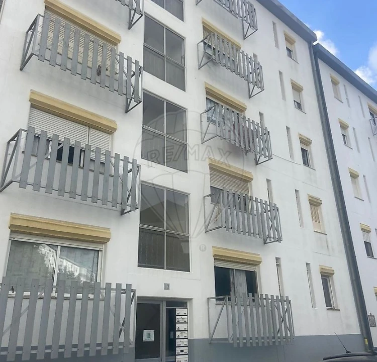 Apartamento T4 para Venda em Agualva e Mira-Sintra Foto 10