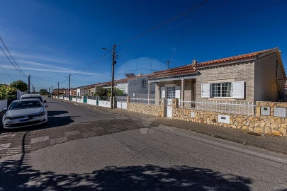 Moradia T3 para Venda em Fazendas de Almeirim
