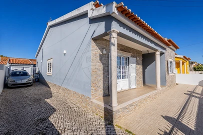 Moradia T3 para Venda em Fazendas de Almeirim