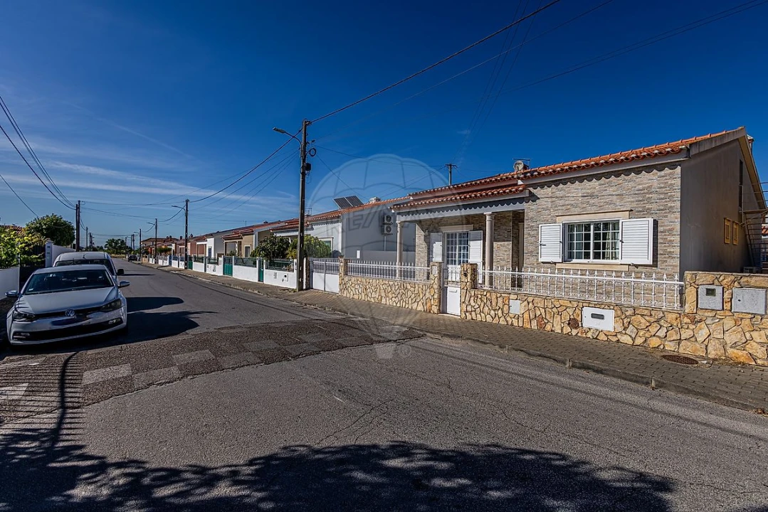 Moradia T3 para Venda em Fazendas de Almeirim Foto 14