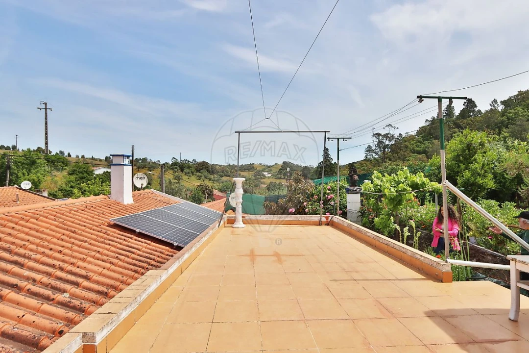 Moradia T3 para Venda em São Martinho das Amoreiras Foto 13