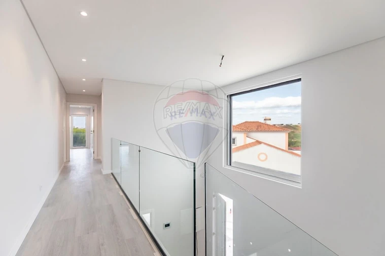 Moradia T4 para Venda em São Pedro da Cadeira Foto 27