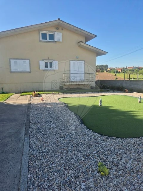 Moradia T3 para Venda em Loureiro