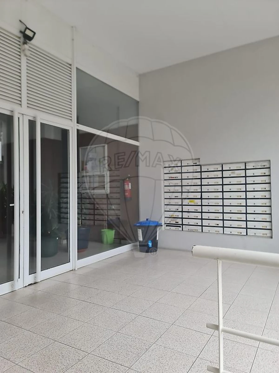 Apartamento T2 para Venda em São João da Madeira Foto 14