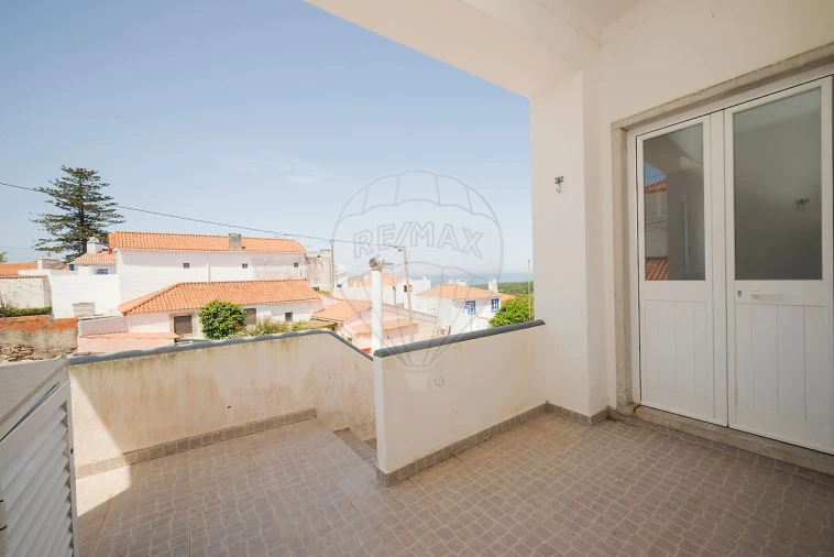 Moradia T8 para Venda em Colares Foto 2