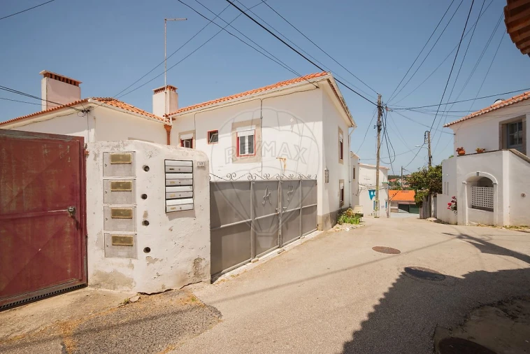 Moradia T8 para Venda em Colares Foto 46
