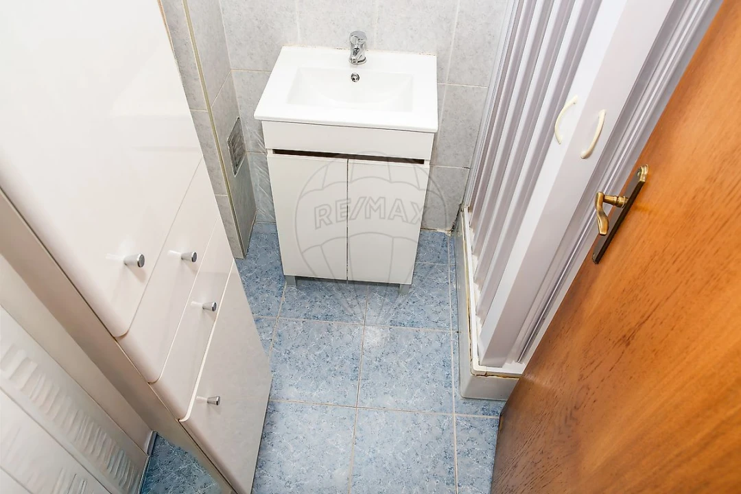 Apartamento T2 para Venda em Vila Franca de Xira Foto 6