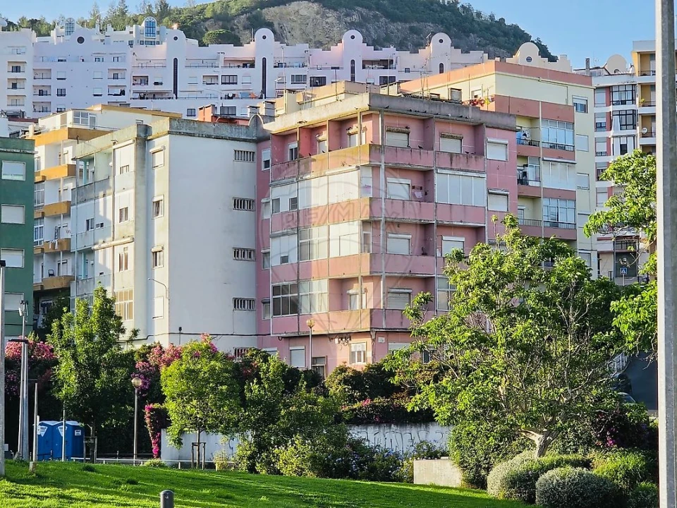 Apartamento T2 para Venda em Vila Franca de Xira Foto 9
