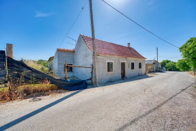 Quinta T2 para Venda em Achete, Azoia de Baixo e Póvoa de Santarém