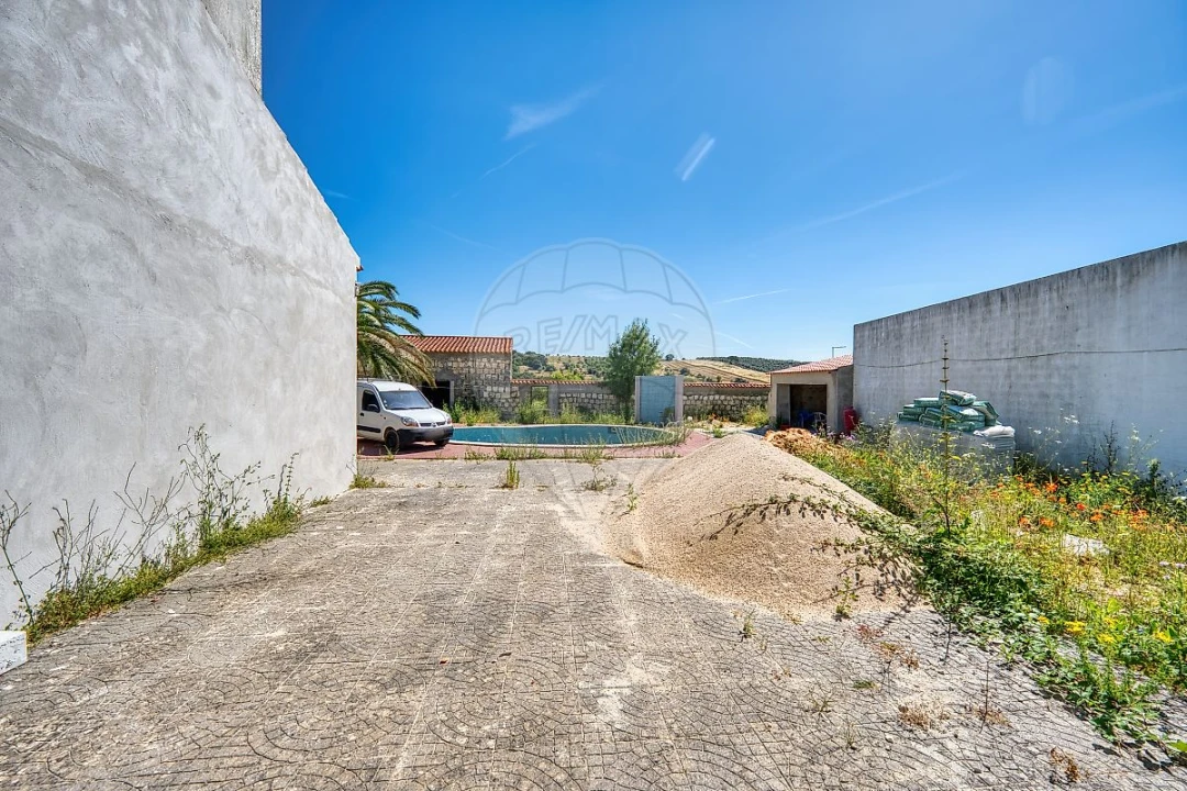 Quinta T2 para Venda em Achete, Azoia de Baixo e Póvoa de Santarém Foto 19