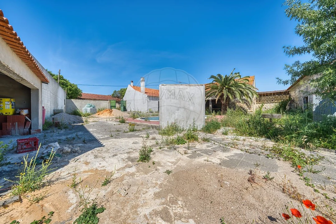 Quinta T2 para Venda em Achete, Azoia de Baixo e Póvoa de Santarém Foto 35