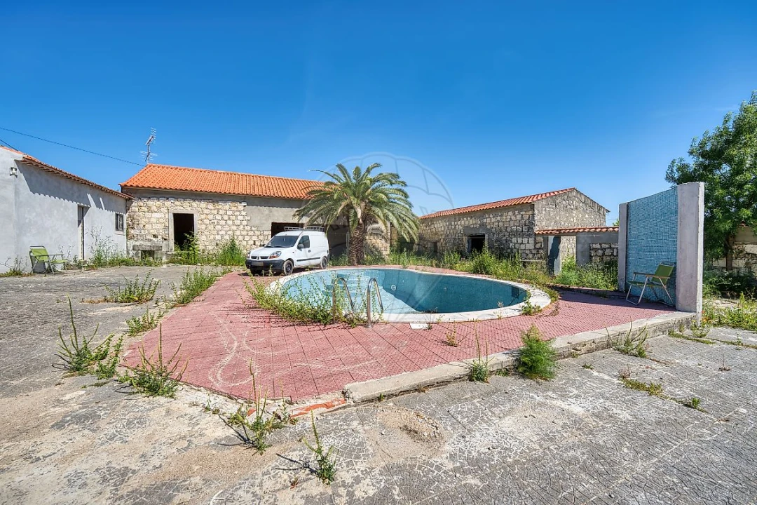 Quinta T2 para Venda em Achete, Azoia de Baixo e Póvoa de Santarém Foto 36
