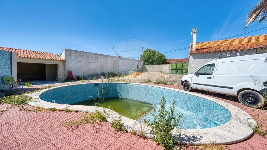 Quinta T2 para Venda em Achete, Azoia de Baixo e Póvoa de Santarém