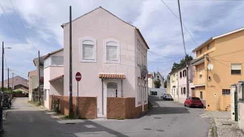 Moradia T3 para Venda em São Martinho do Bispo e Ribeira de Frades