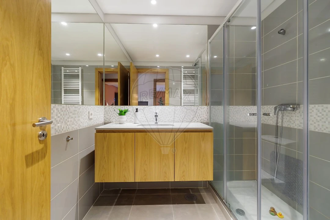 Apartamento T2 para Venda em Ramalde Foto 24