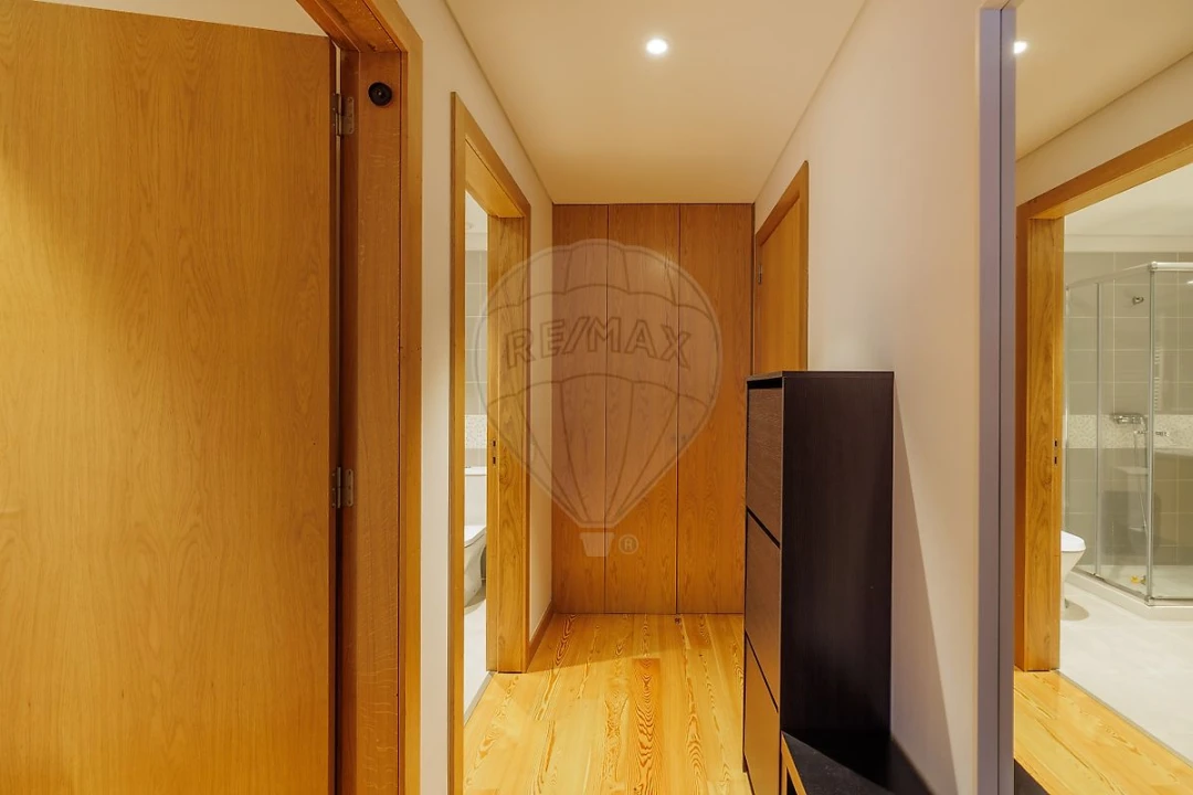 Apartamento T2 para Venda em Ramalde Foto 5