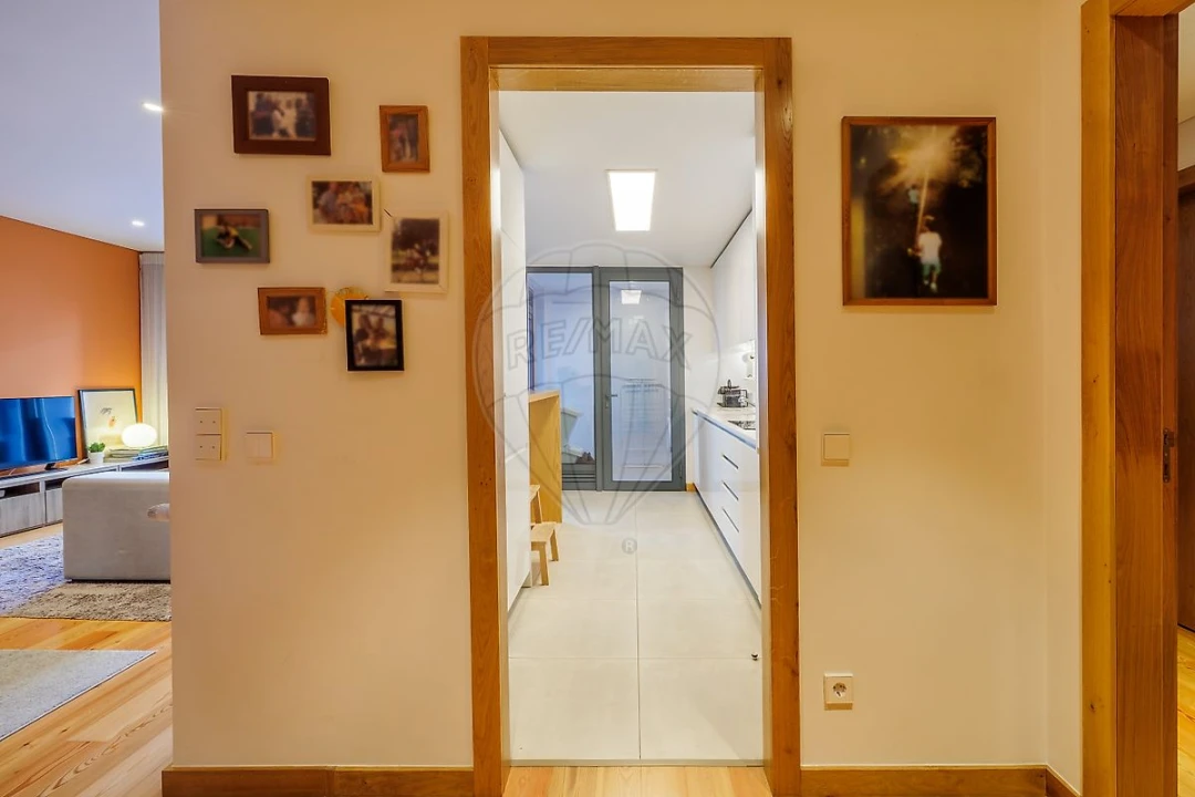 Apartamento T2 para Venda em Ramalde Foto 4