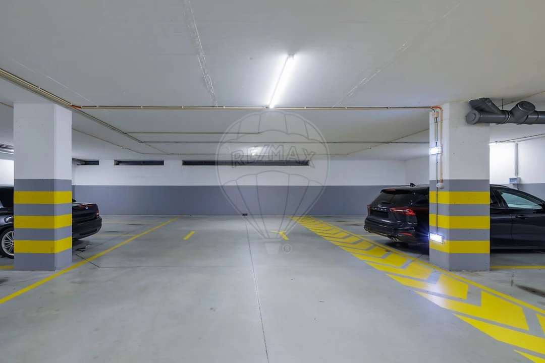 Apartamento T2 para Venda em Ramalde Foto 13