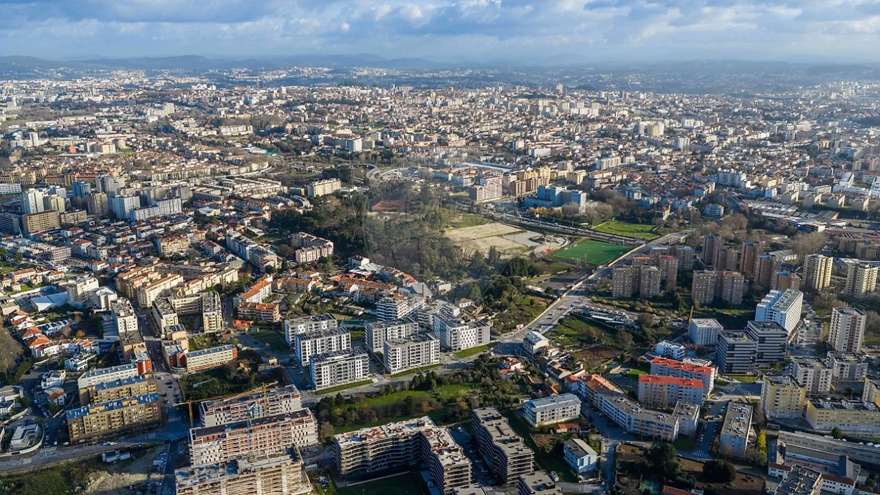 Apartamento T2 para Venda em Ramalde Foto 36