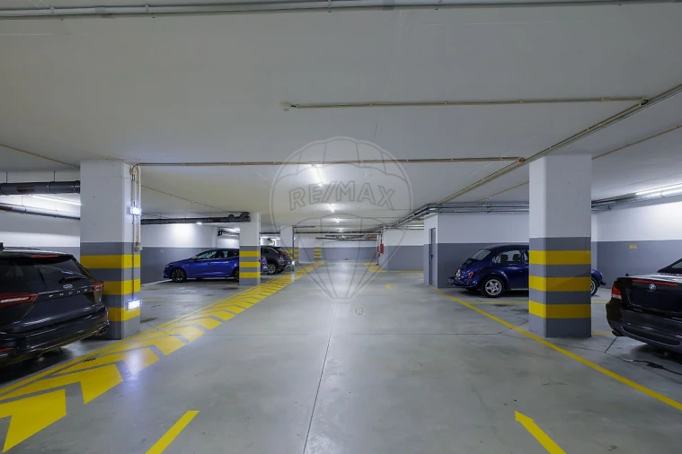 Apartamento T2 para Venda em Ramalde Foto 12