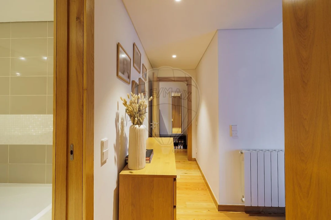 Apartamento T2 para Venda em Ramalde Foto 7