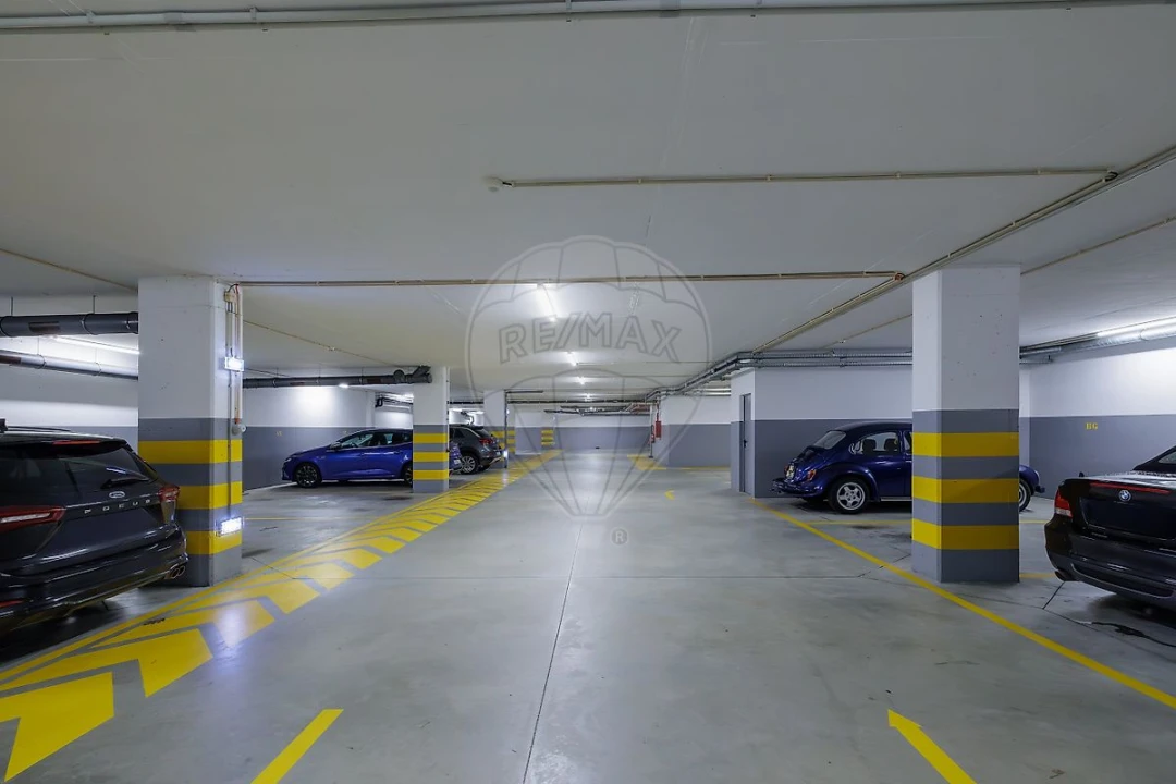Apartamento T2 para Venda em Ramalde Foto 12