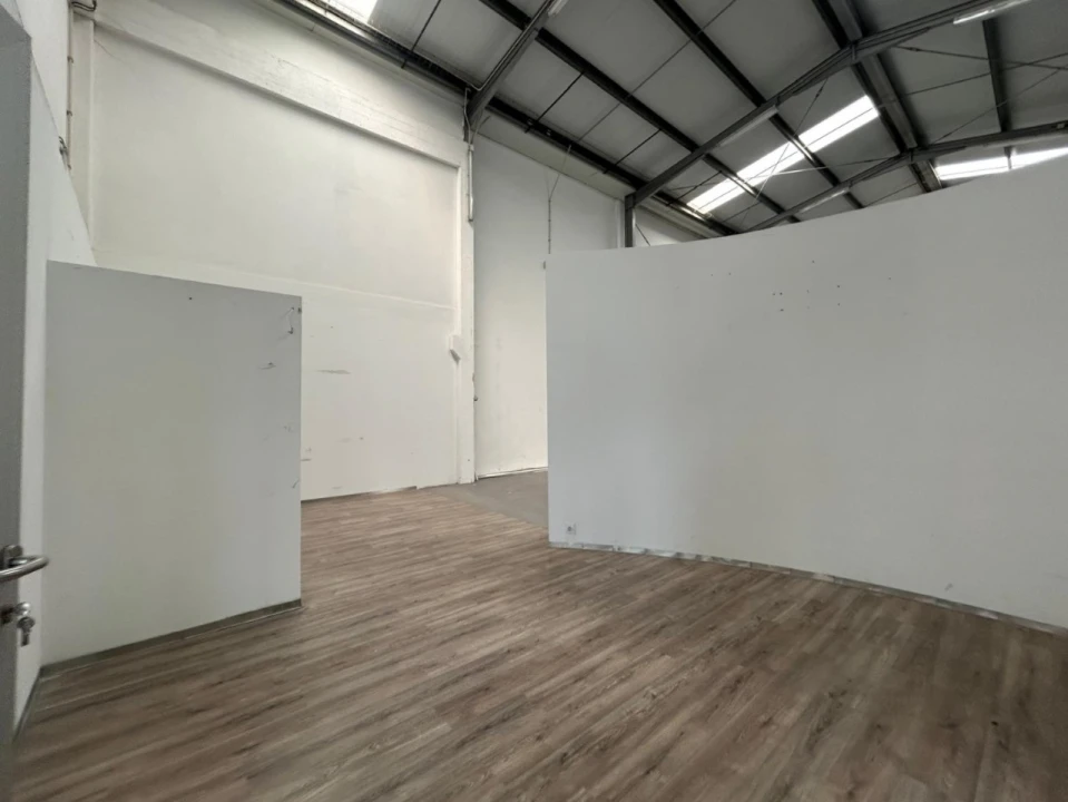 Armazém para Arrendamento em Esgueira Foto 2