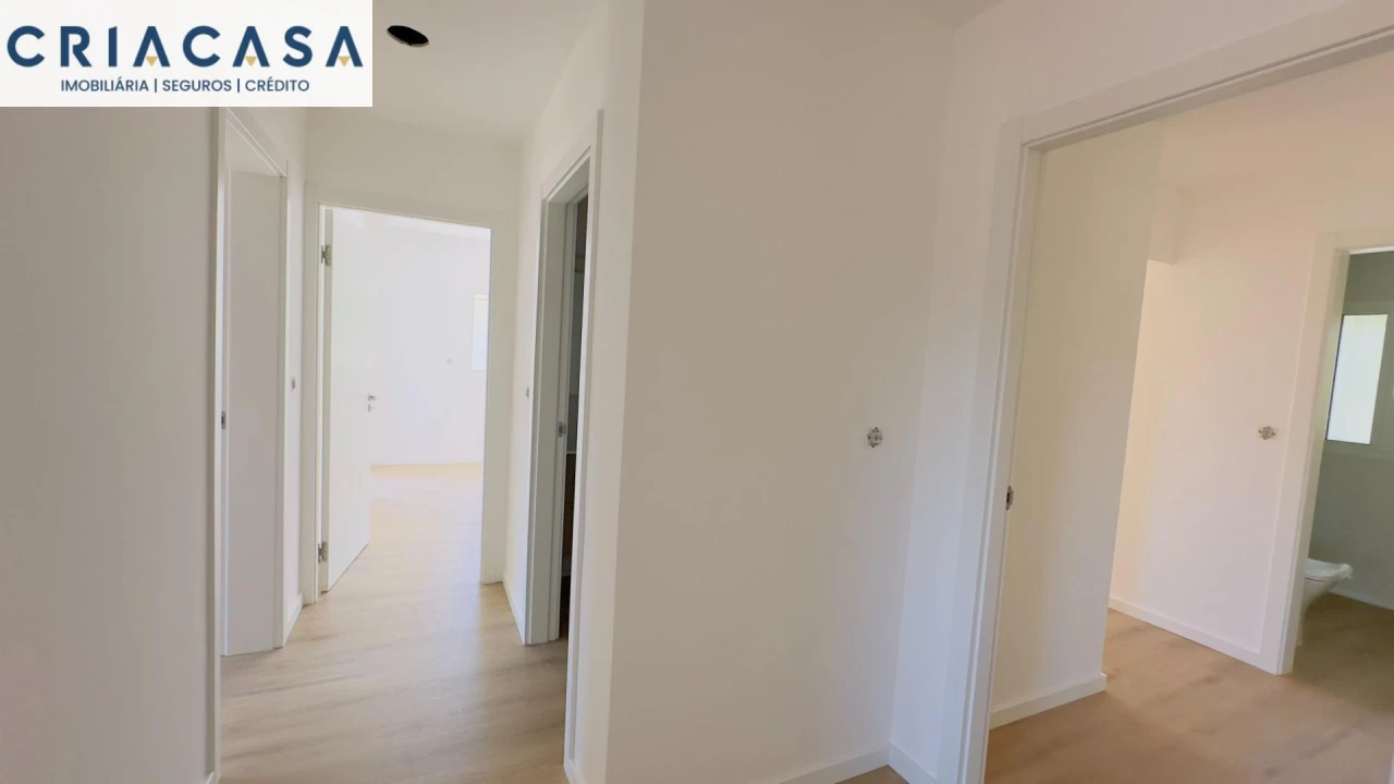 Apartamento T4 para Venda em Rio de Loba Foto 17