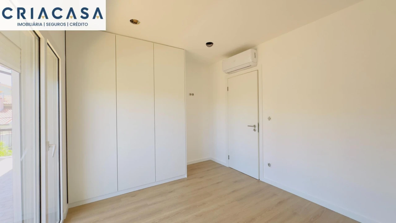 Apartamento T4 para Venda em Rio de Loba Foto 20