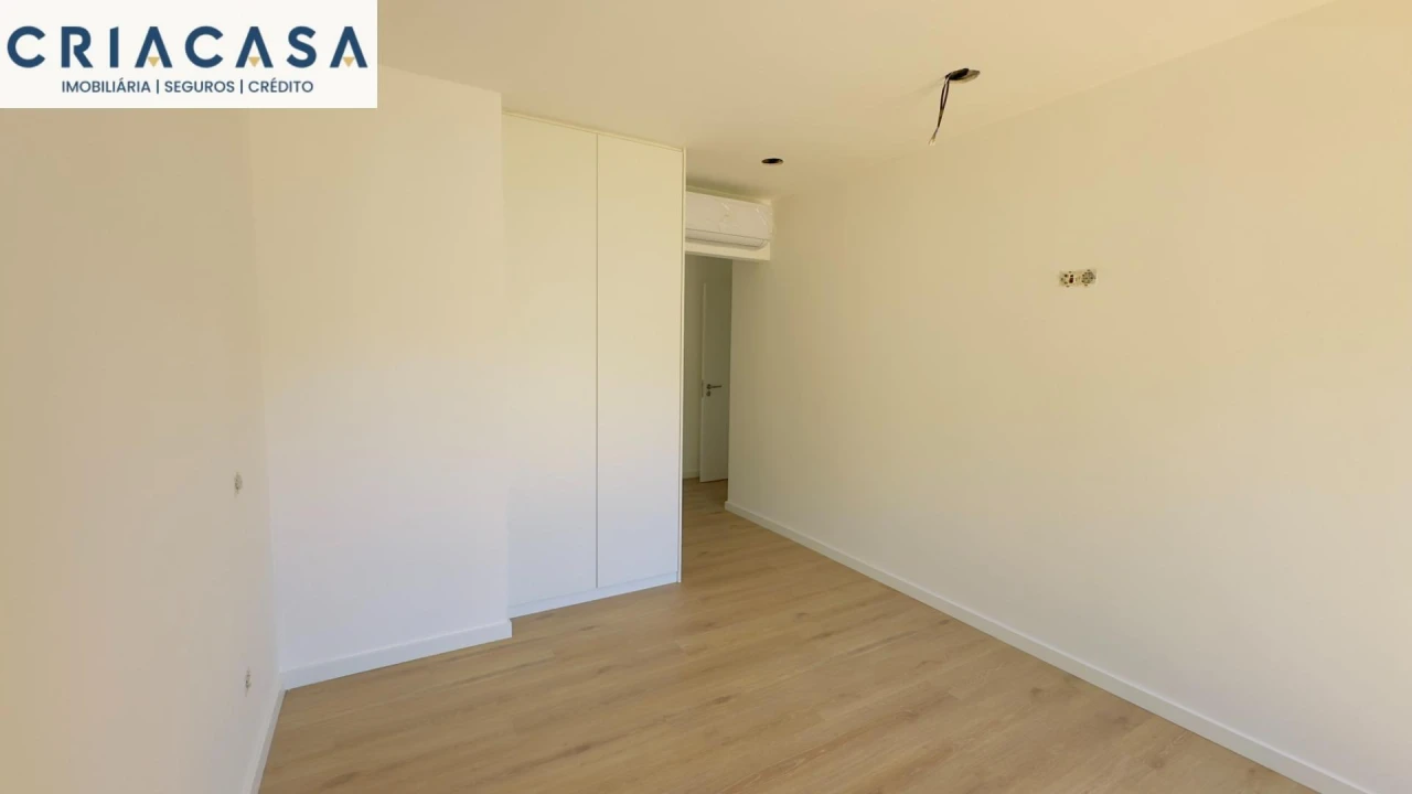 Apartamento T4 para Venda em Rio de Loba Foto 25