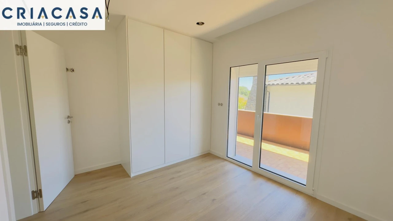 Apartamento T4 para Venda em Rio de Loba Foto 37