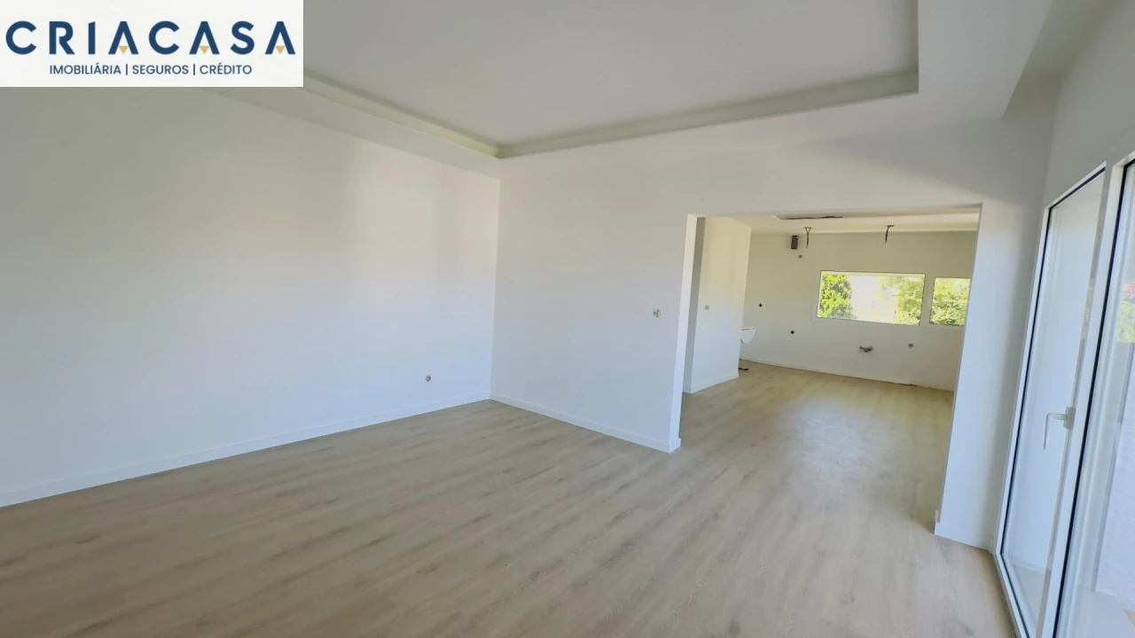 Apartamento T4 para Venda em Rio de Loba Foto 4
