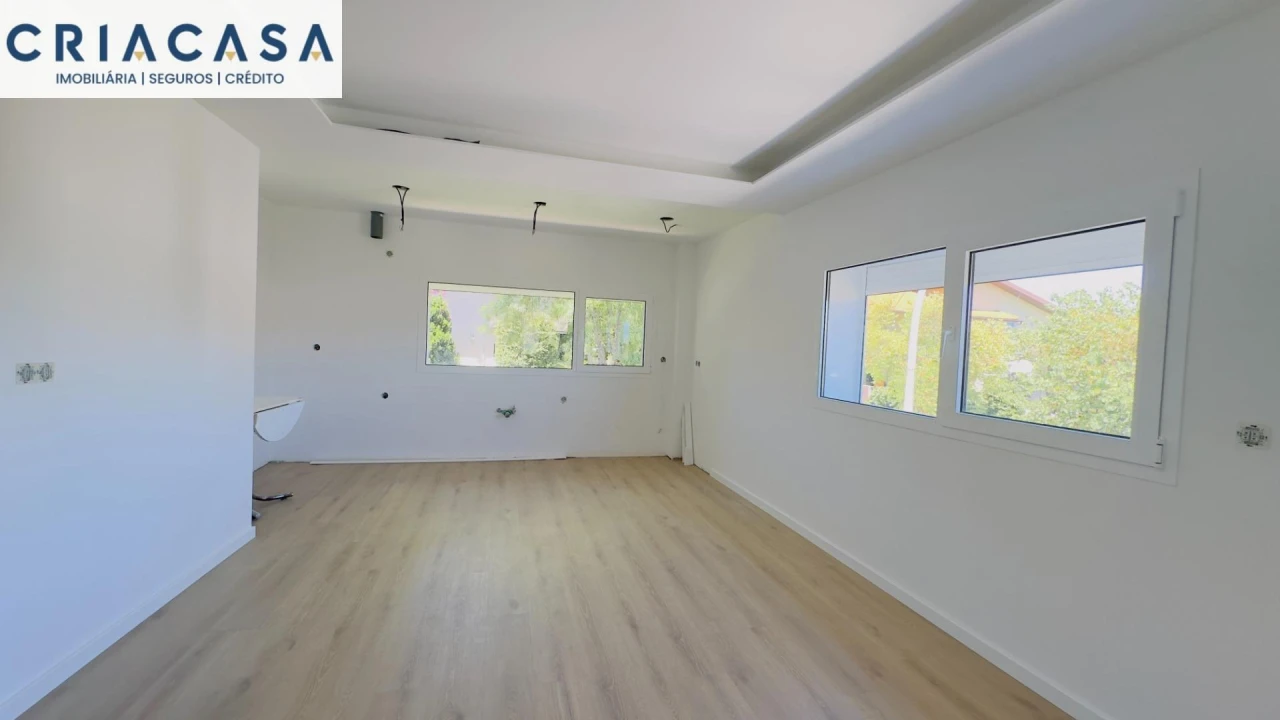 Apartamento T4 para Venda em Rio de Loba Foto 5